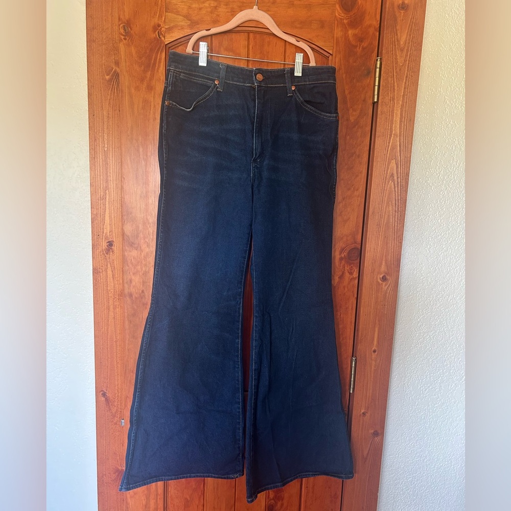 Wrangler Dark Blue Flare Women's Jeans